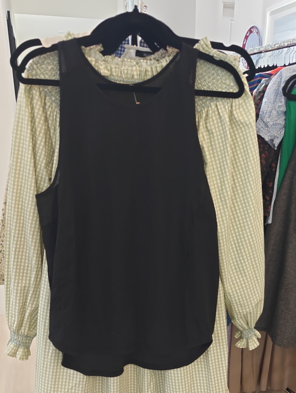 Classic Black Sleeveless Shell Top - Women's